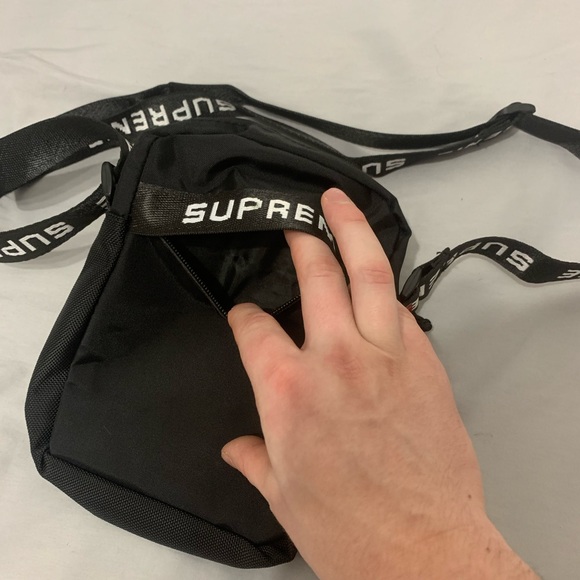 Supreme Shoulder Bag (Black) - Picture 2 of 5
